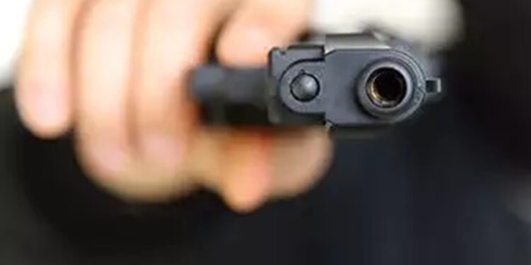 Policial militar à paisana mata criminoso que assaltou mulher no bairro Petrópolis, em Porto Alegre