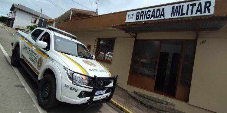 Homem de 35 anos denuncia tentativa de estelionato após receber fotos íntimas em Nova Roma do Sul