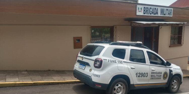 Mulher de 43 Anos Suspeita Que Seus Ex-Cunhados Estejam Desligando Água, Luz e Gás do Prédio que Reside