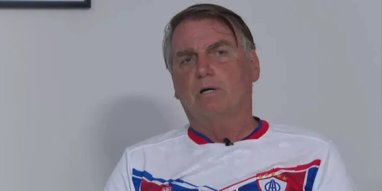 “Não foi golpe, foi uma armadilha da esquerda”, diz Bolsonaro sobre o 8 de janeiro