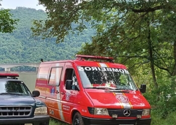 Desaparecimento de homem mobiliza equipes de resgate na ponte entre RS e SC