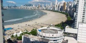 Balneário Camboriú aprova lei para multar usuários de drogas