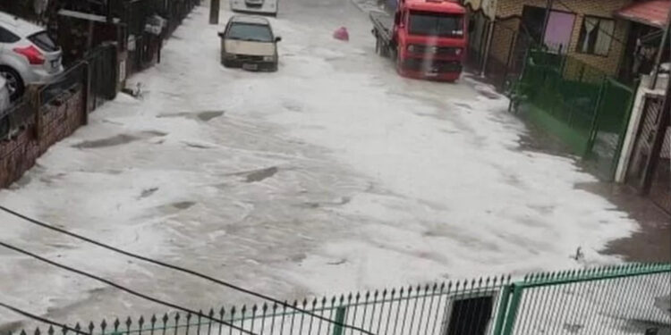 Temporal causa estragos em Caxias do Sul