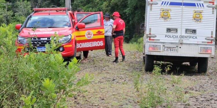 Adolescente salva irmã, mas morre afogado no interior de Chapecó