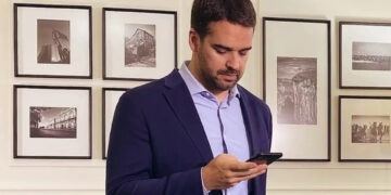 Férias interrompidas: governador gaúcho participará em Brasília de evento alusivo aos atos antidemocráticos de 8 de janeiro