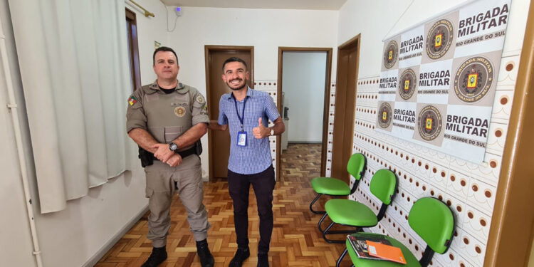 Intercambista Fala Sobre Seu Projeto e Visitas nas Famílias em Nova Roma do Sul no Debate Livre