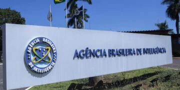 Lula demite diretor-adjunto da Abin