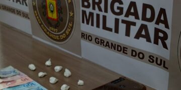BM prende traficante de drogas que entregaria cocaína para um usuário de Nova Roma do Sul