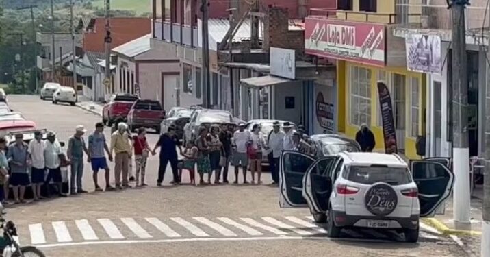 Três pessoas envolvidas em assalto a banco em Amaral Ferrador são presas