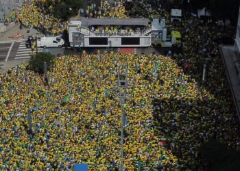 Ato de Bolsonaro na Avenida Paulista reúne 185 mil pessoas, aponta estudo da USP