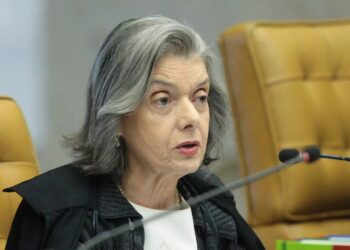 Justiça Eleitoral determina que uso de inteligência artificial em campanhas precisa ter aviso explícito