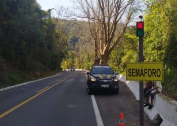 BR-116 em Nova Petrópolis: Bloqueio de 24 horas devido a erosão após chuvas intensas