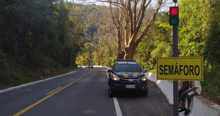 BR-116 em Nova Petrópolis: Bloqueio de 24 horas devido a erosão após chuvas intensas