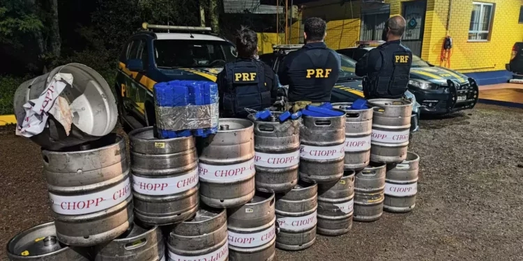 Polícia apreende quase meia tonelada de maconha escondida em barris de chope em Lajeado