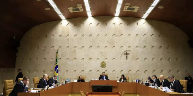 Supremo julga ação que pode anular a eleição de sete deputados federais