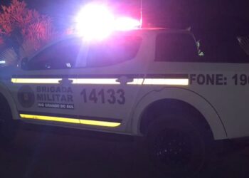 Brigada Militar Aborda Veículo Emplacado de Nova Roma do Sul e Encontra Cocaína com o Condutor