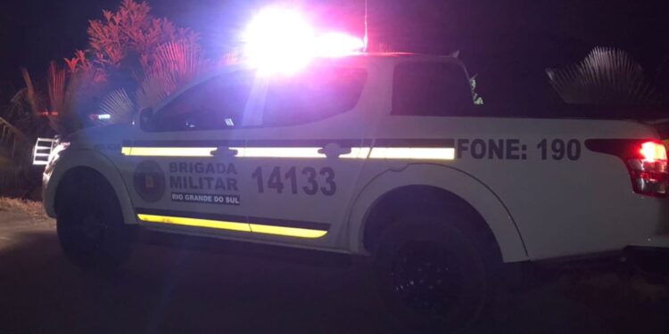 Brigada Militar Aborda Veículo Emplacado de Nova Roma do Sul e Encontra Cocaína com o Condutor