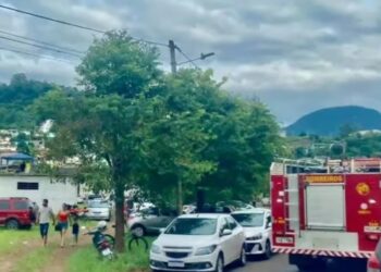 Jogador de 27 anos sofre descarga elétrica durante jogo de futebol em Roca Sales