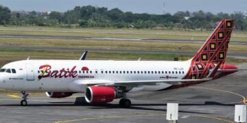 Avião com 153 passageiros desvia da rota após piloto e copiloto dormirem em pleno voo na Indonésia