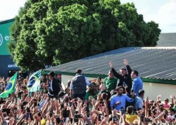 Visita de Bolsonaro à Expodireto Cotrijal Desperta Euforia e Admiração em Não-Me-Toque