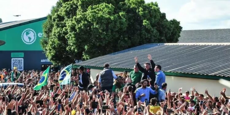 Visita de Bolsonaro à Expodireto Cotrijal Desperta Euforia e Admiração em Não-Me-Toque
