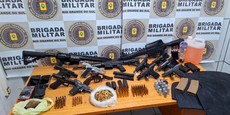 Criminoso morre e 18 são detidos após confronto com BM em São Leopoldo
