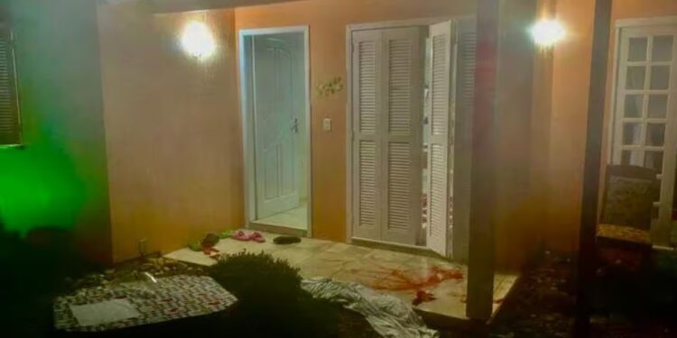 Mulher mata o marido a tiros durante festa de noivado da filha, em Vera Cruz