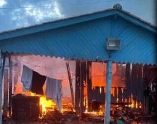 Chacina deixa Cinco Mortos e Casas Incendiadas em Cidreira