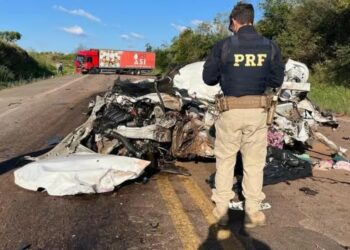 Mãe e filho morrem em grave acidente de trânsito na BR-290, em Arroio dos Ratos