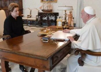 Papa recebe a ex-presidente Dilma Rousseff no Vaticano