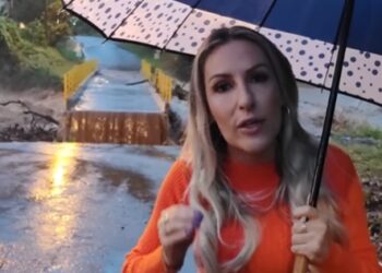 Chuvas causam estragos em Santa Tereza: Ponte é levada pela correnteza durante transmissão ao vivo da prefeita