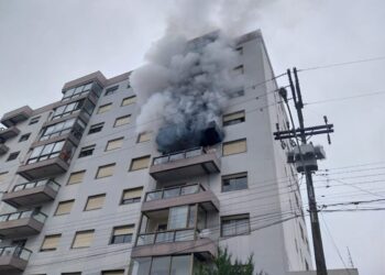 Criança Resgatada de Apartamento em Chamas no Centro de Farroupilha
