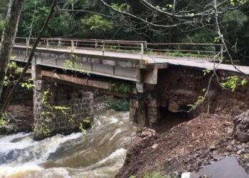 Chuvas danificaram a principal ligação entre Canela e o Vale do Paranhana