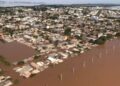 Com 100% da área urbana atingida pela enchente, prefeitura de Eldorado do Sul decide evacuar o município inteiro