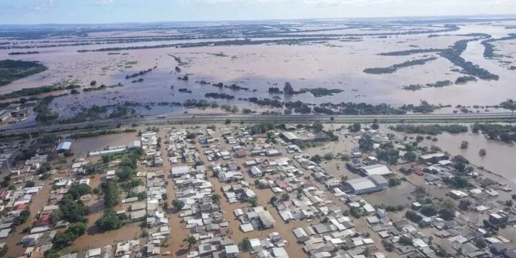 Escolas e universidades gaúchas são liberadas para dar aulas deste ano em 2025