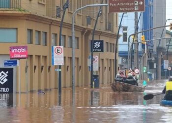 Guaíba volta a subir e chega em 5,3m em Porto Alegre