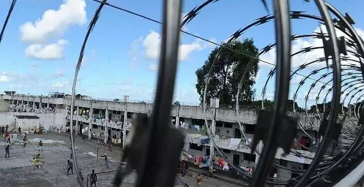 Congresso derruba vetos de Lula e volta a proibir “saidinha” de presos