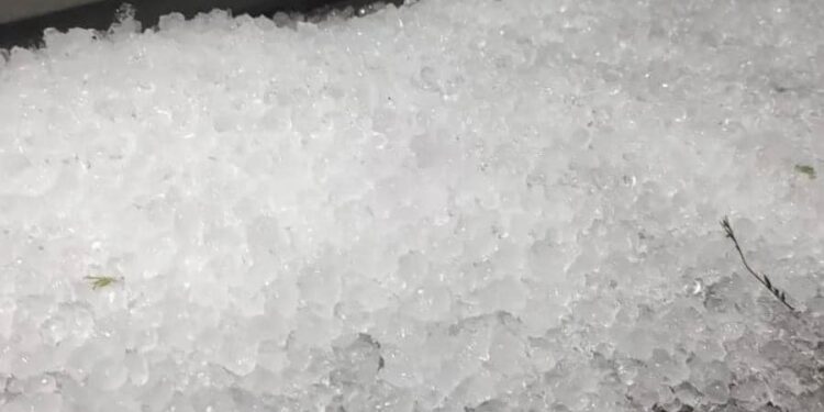 Forte chuva e granizo assustam moradores da Serra Gaúcha