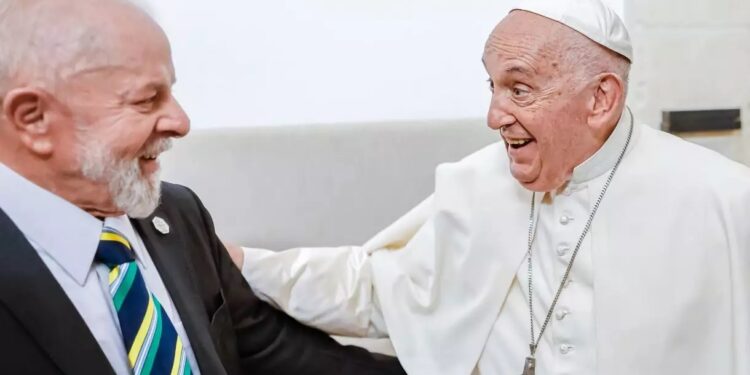 Lula se encontra com Papa Francisco na Itália