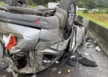 Ex-técnico da seleção, Dunga sofre acidente de carro na BR-116