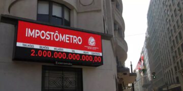 Brasileiros já pagaram mais de R$ 2 trilhões em impostos desde o início deste ano