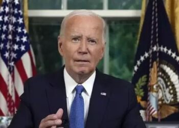 Joe Biden defende a democracia em primeiro discurso após desistência e diz que é hora de “passar o bastão”