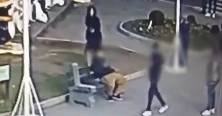 Jovem é morto a tiros na frente da Catedral de Pedra, em Canela