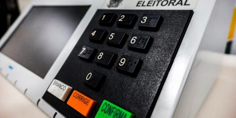 Partidos Políticos de Nova Roma do Sul Começam a Organizar Suas Coligações para as Próximas Eleições