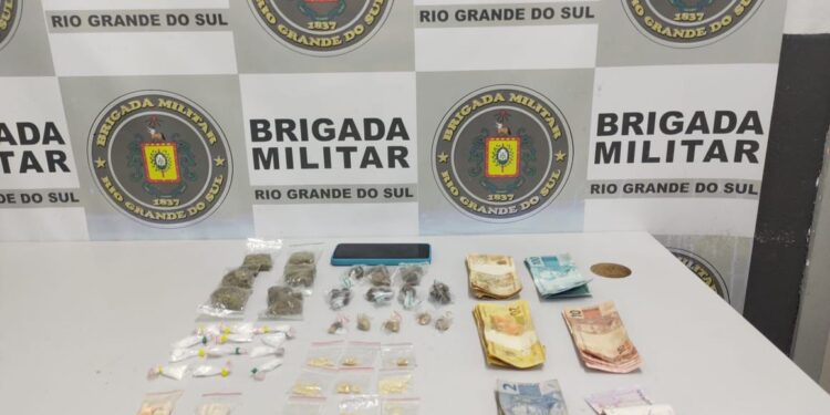 Brigada Militar de Antônio Prado prende homem de 21 anos por tráfico de entorpecentes