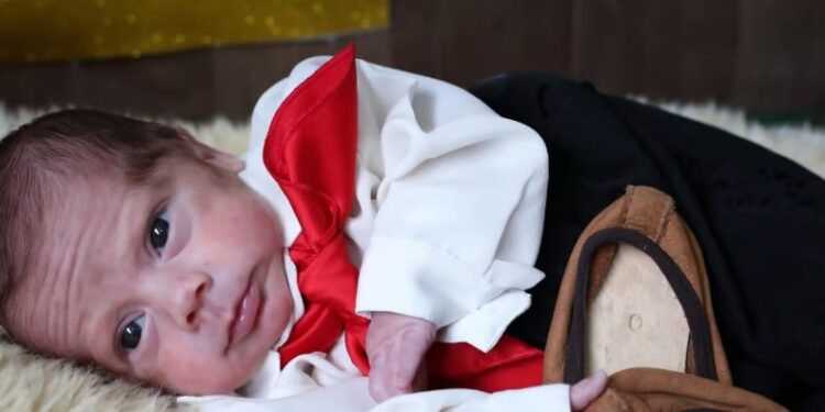 Hospital da Serra Gaúcha celebra Semana Farroupilha com ensaio temático de bebês