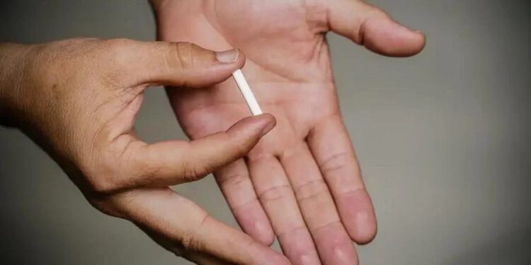 Anvisa proíbe manipulação, comercialização e uso de implantes conhecidos como chips da beleza