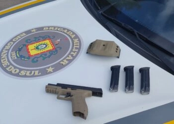 Homen de 35 anos é preso com arma de calibre restrito no Centro De Nova Roma Do Sul