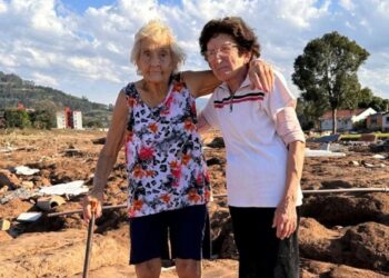 Morre Norma Dorst, uma das vizinhas que emocionaram o Brasil após a enchente de maio