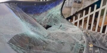 Mulher de 25 anos Destrói Carro de Ex-Companheiro de 65 em Caxias do Sul